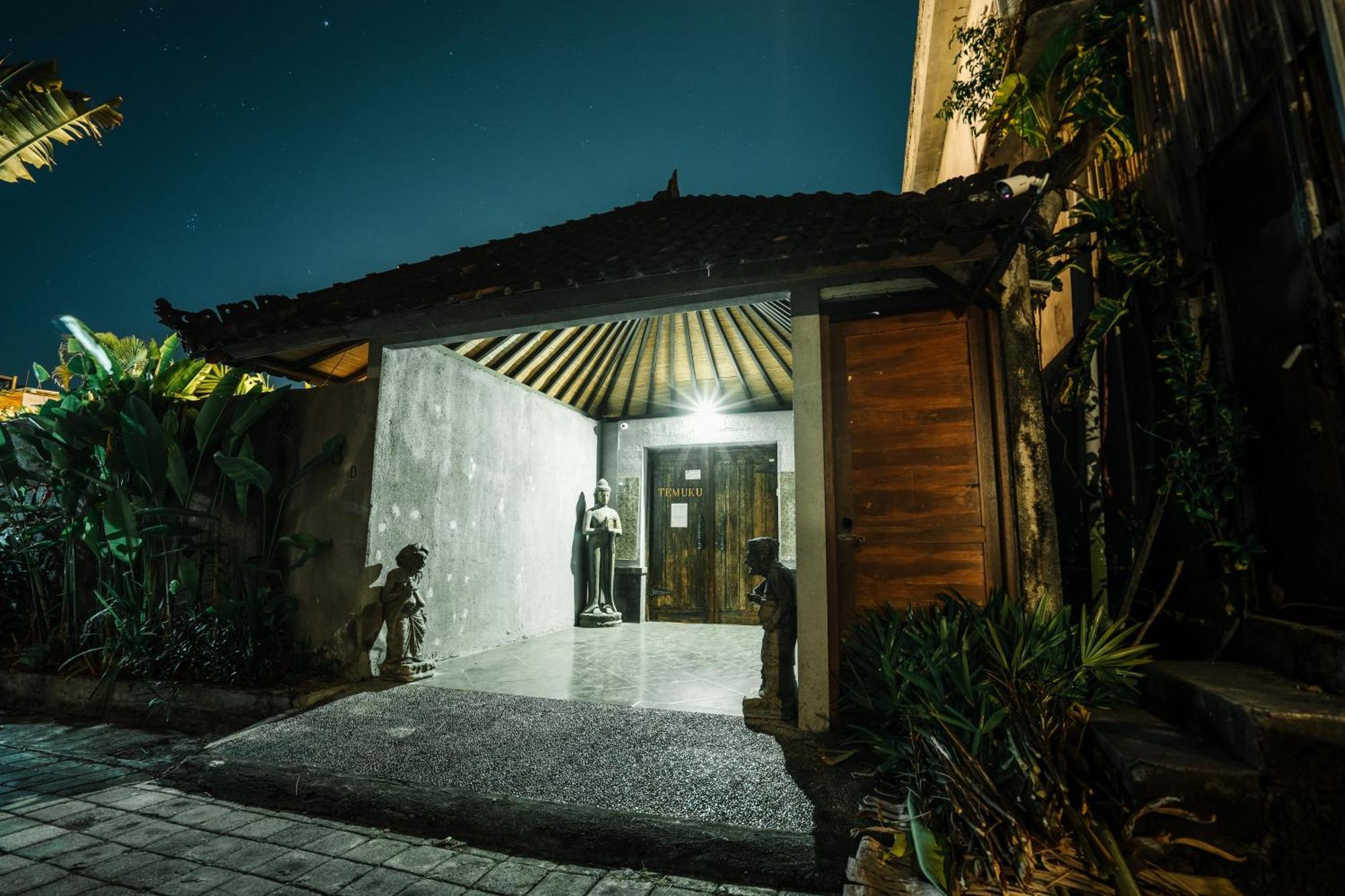 Sari Temuku Villa Seminyak Extérieur photo